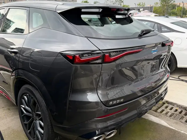 Changan Oshan Changan Oshan Z6 2022 Blue Whale 1.5T DCT Intelligent Enjoyment — Фото автомобиля 14