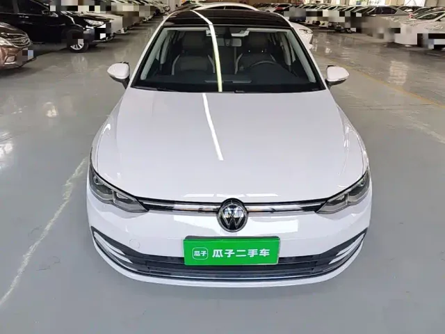 Volkswagen Golf — Фото автомобиля 2
