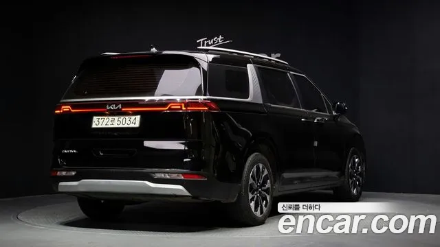 Kia Canival Carnival 4 поколение Бензин 9 мест Prestige — Фото автомобиля 2