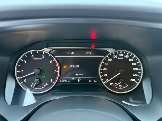 Nissan Qashqai — Фото автомобиля 8