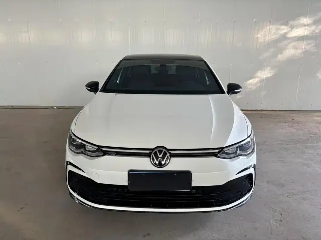 Volkswagen Golf — Фото автомобиля 3
