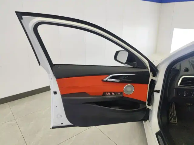 BMW 1 Series — Фото автомобиля 7