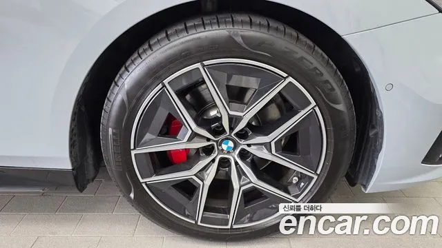 BMW 5-Series — Фото автомобиля 18
