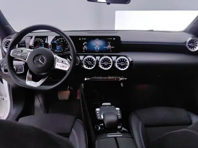 Mercedes-Benz A-Class — Фото автомобиля 12