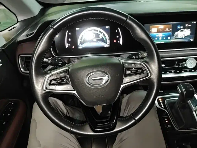 GAC Trumpchi M6 — Фото автомобиля 10