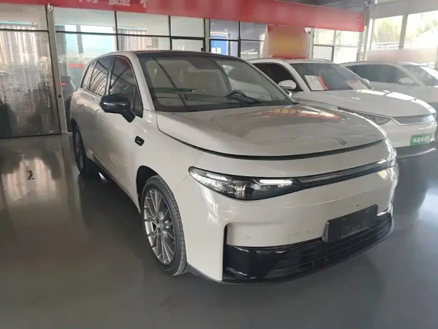 Leapmotor C10 — Фото автомобиля 3