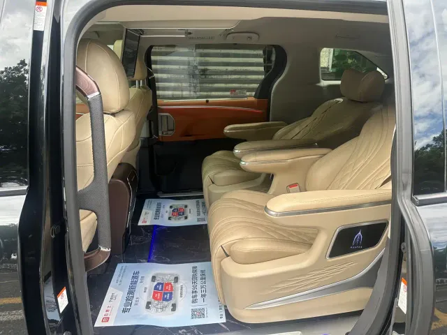 Toyota Granvia — Фото автомобиля 9