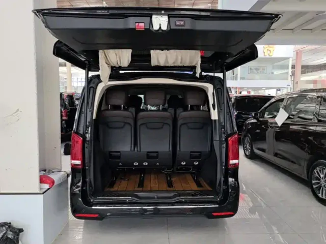 Mercedes-Benz V-Class — Фото автомобиля 18