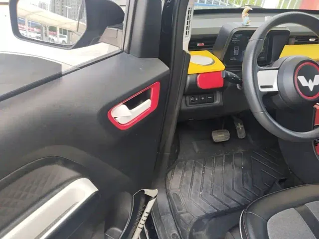 Wuling Hongguang Mini EV — Фото автомобиля 15