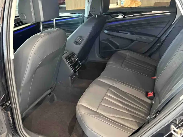 Volkswagen Passat — Фото автомобиля 6