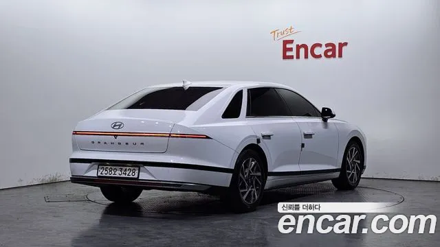 Hyundai Grandeur Grandeur (GN7) 3.5 LPG 2WD (Такси) — Фото автомобиля 2