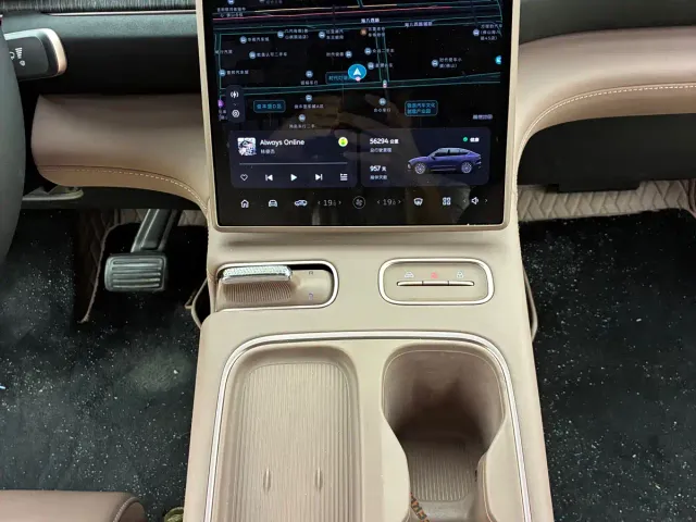 Nio EC6 — Фото автомобиля 14