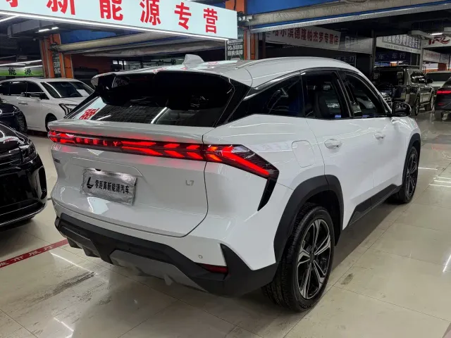Geely Galaxy L7 — Фото автомобиля 6