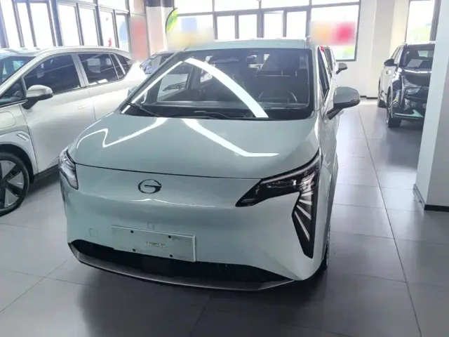 GAC Aion Y — Фото автомобиля 2