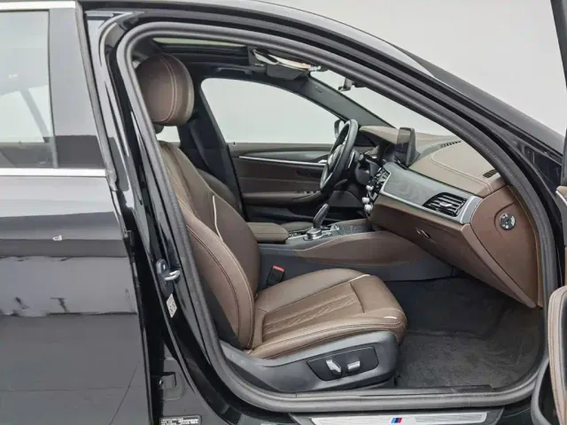BMW 5 Series — Фото автомобиля 23