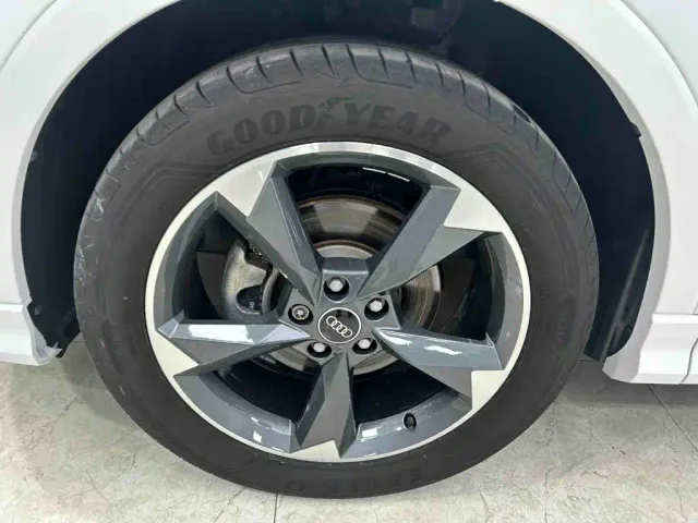 Audi Q3 — Фото автомобиля 25