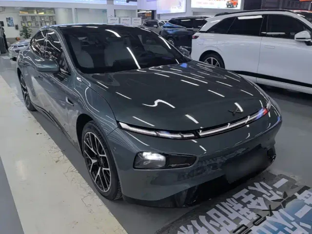 Xpeng P7 — Фото автомобиля 3
