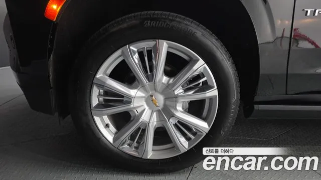 ChevroletGMDaewoo Tahoe Tahoe 6.2 High Country 4WD — Фото автомобиля 4