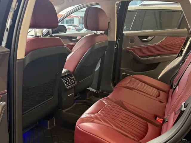 Hongqi HS5 — Фото автомобиля 6