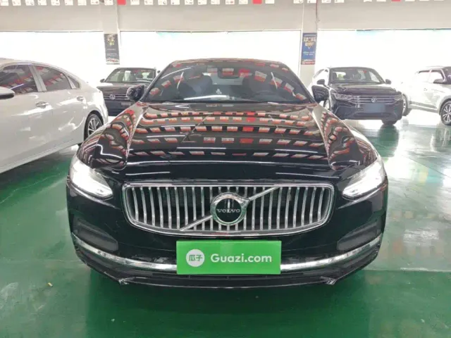 Volvo S90 — Фото автомобиля 2