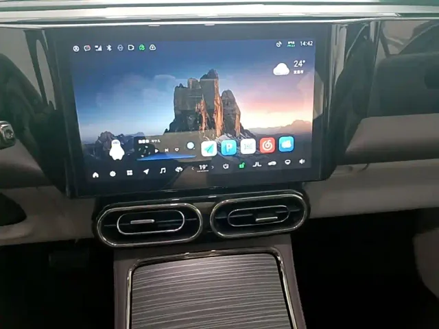 Leapmotor C11 — Фото автомобиля 12