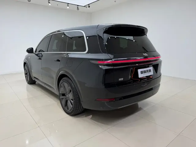 Li Auto L9 — Фото автомобиля 4