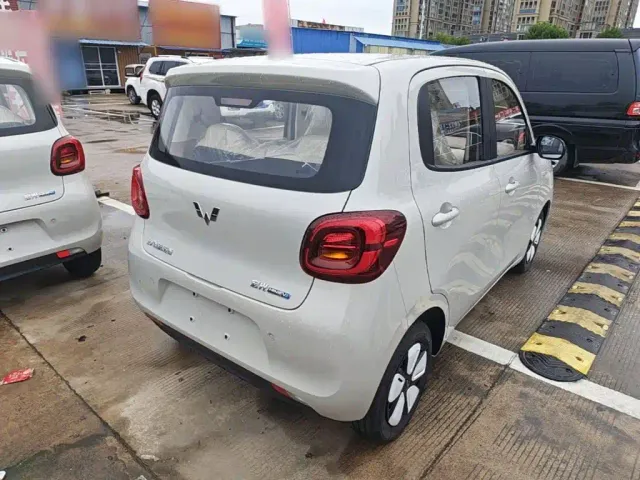 Wuling Hongguang Mini EV — Фото автомобиля 6