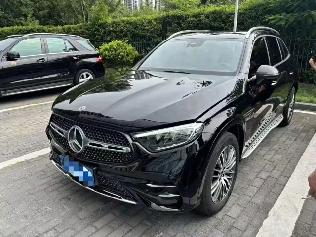 Фотография автомобиля — Mercedes-Benz GLC-Class