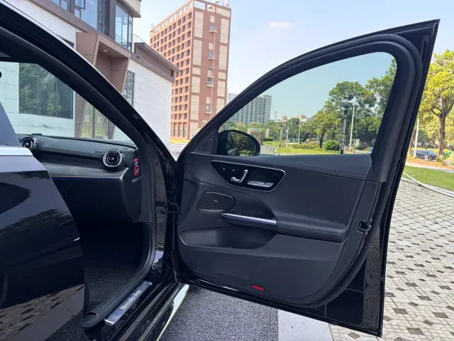 Mercedes-Benz C-Class — Фото автомобиля 14