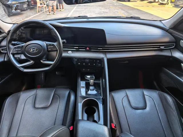 Hyundai Elantra — Фото автомобиля 7