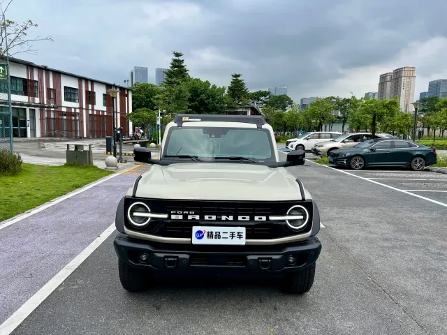 Ford Bronco — Фото автомобиля 2