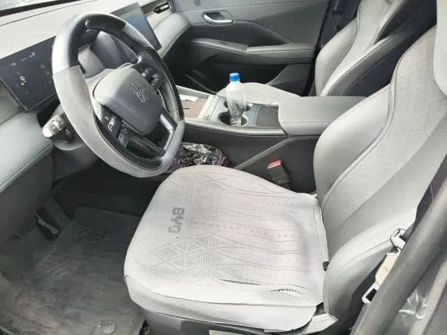 BYD Qin PLUS — Фото автомобиля 11
