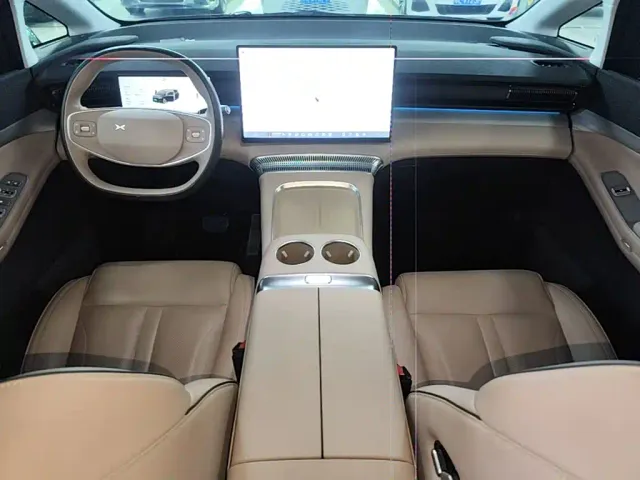 Xpeng X9 — Фото автомобиля 9