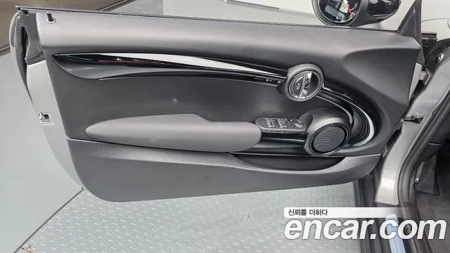 MINI Cooper Convertible — Фото автомобиля 24