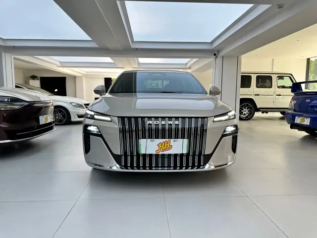 Roewe M7 DMH — Фото автомобиля 2