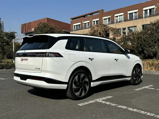 Dongfeng eπ 008 — Фото автомобиля 22