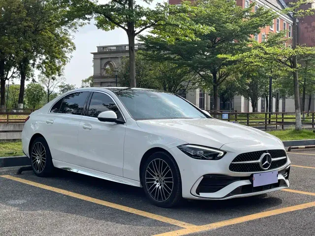 Mercedes-Benz C-Class — Фото автомобиля 3