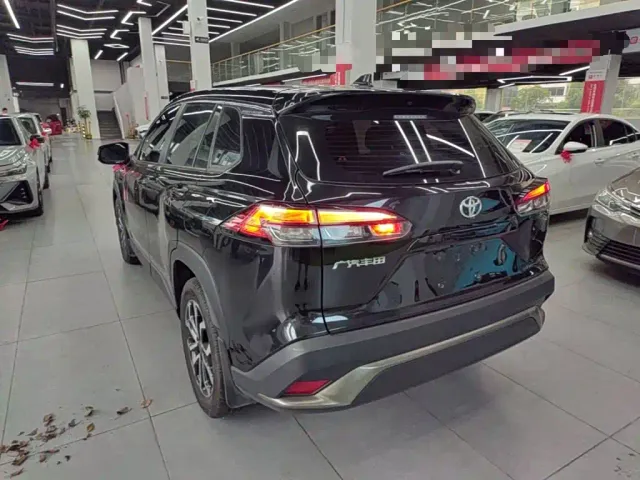 Toyota Frontlander — Фото автомобиля 4
