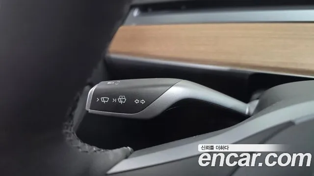 Tesla Model Y — Фото автомобиля 24