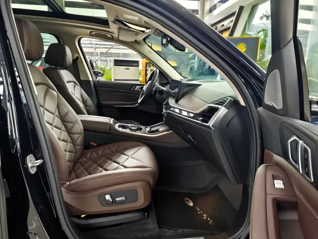BMW X5 — Фото автомобиля 12