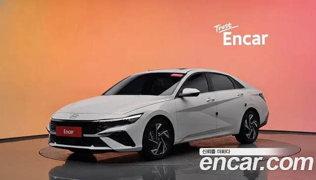 Фотография автомобиля — Hyundai Avante CN7