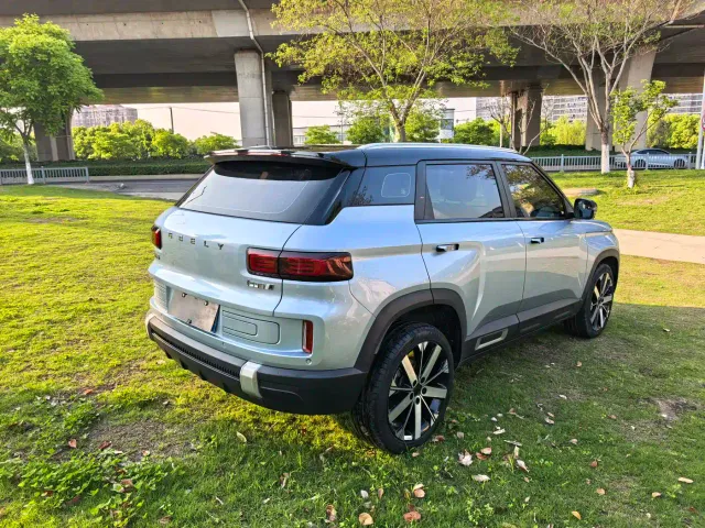 Geely ICON — Фото автомобиля 7