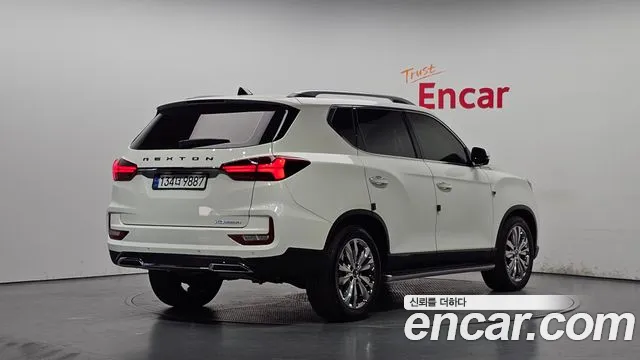 KG_Mobility_Ssangyong Rexton Rexton Arena Дизель 2.2 4WD — Фото автомобиля 2