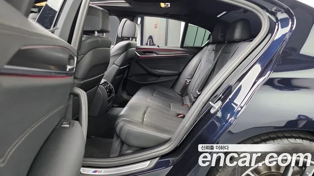 BMW 5 Series G30 — Фото автомобиля 18