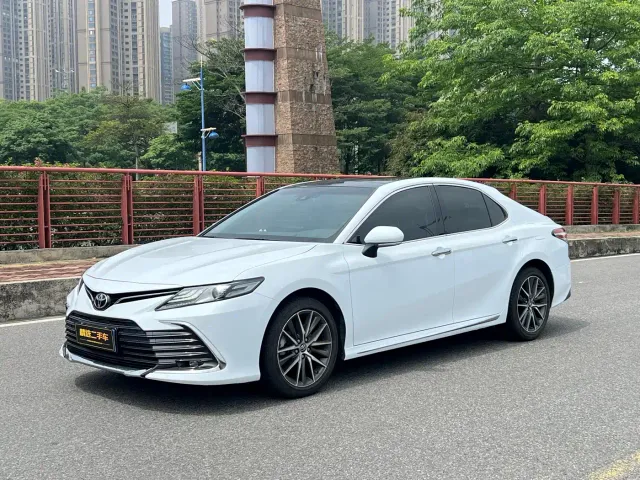 Toyota Camry — Фото автомобиля 3