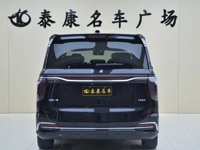 Hongqi HQ9 — Фото автомобиля 3