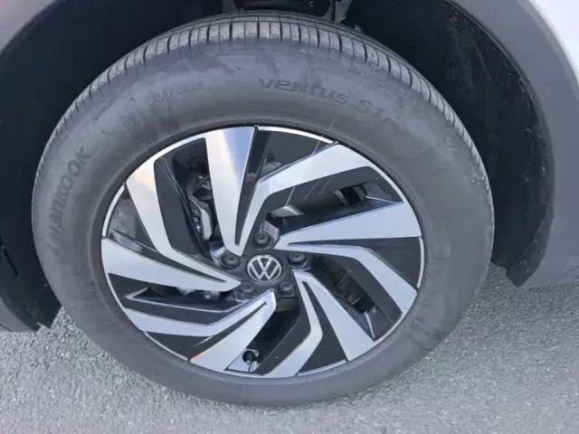 Volkswagen Tiguan L — Фото автомобиля 22