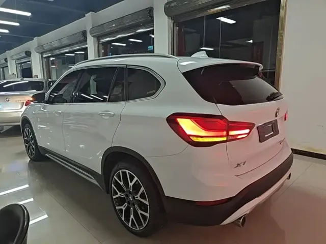 BMW X1 — Фото автомобиля 4