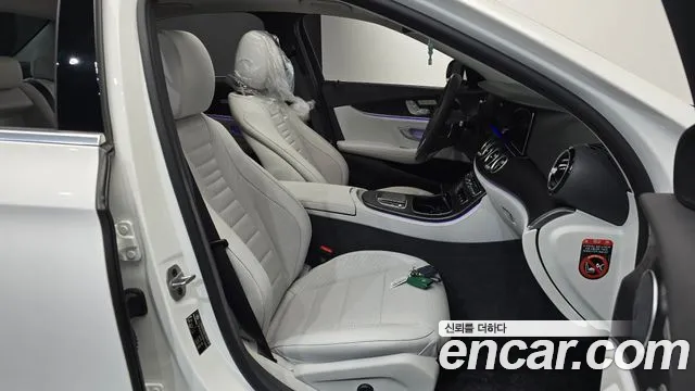 Mercedes-Benz E-Class W213 — Фото автомобиля 16