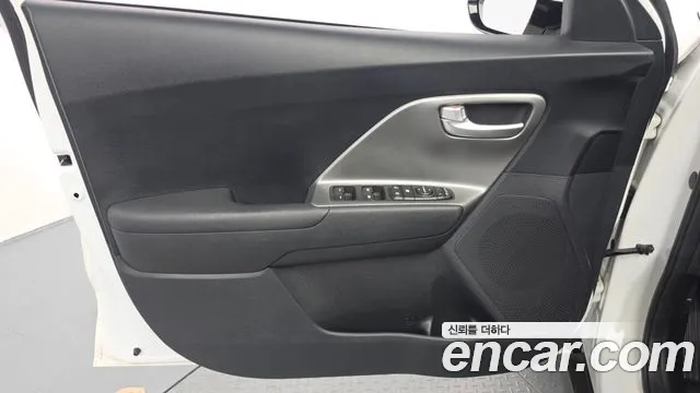 Kia Niro Niro Plus Air — Фото автомобиля 24